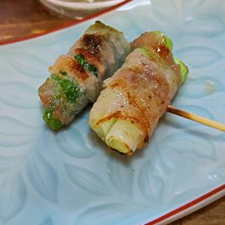 肉巻き 九条ねぎ(串焼きこはる たべもの横丁店)