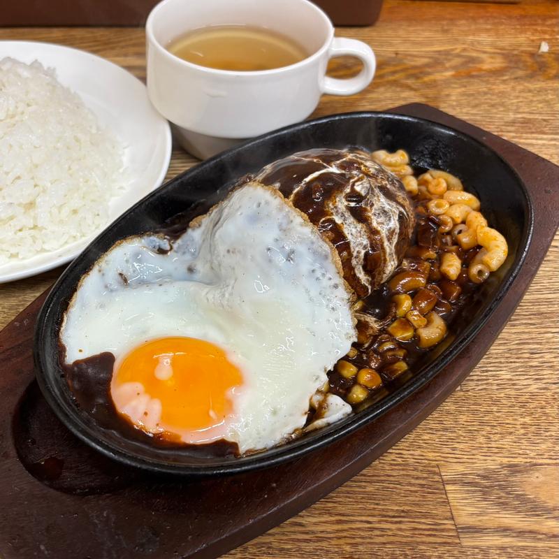 ハンバーグ（黒デミグラス）+目玉焼き(ハンバーグレストランまつもと)