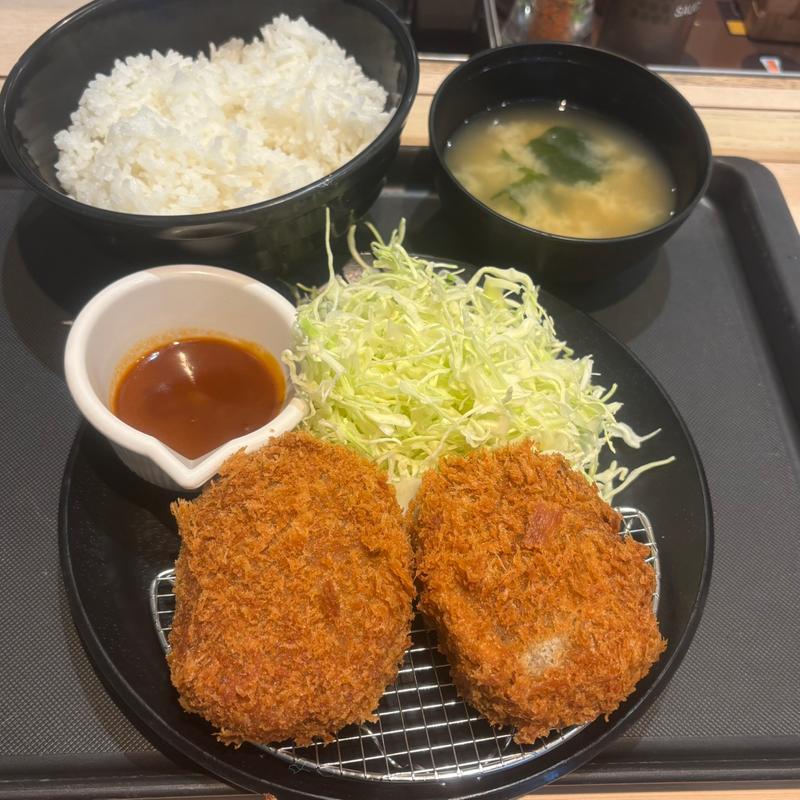 国産黒毛和牛x国産豚メンチかつ定食(松のや 中野坂上店)
