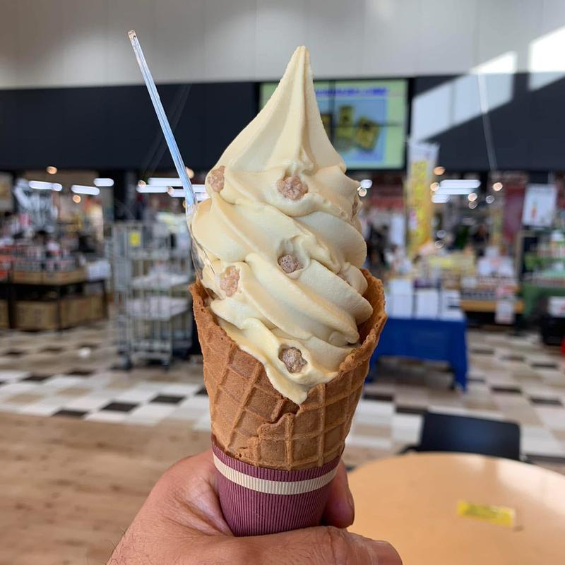 柚奈ソフトクリーム(阿波和三盆ソフト｢そらいろ｣(道の駅いたの軽飲食))