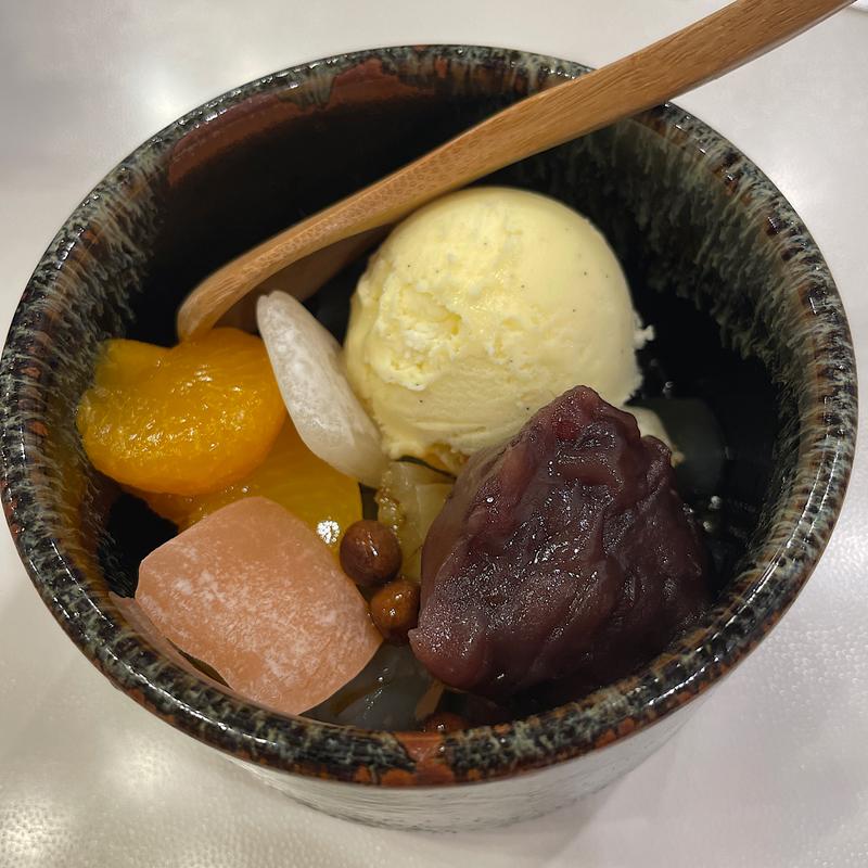 クリームあんみつ(手打ちそば 深山（みやま）)