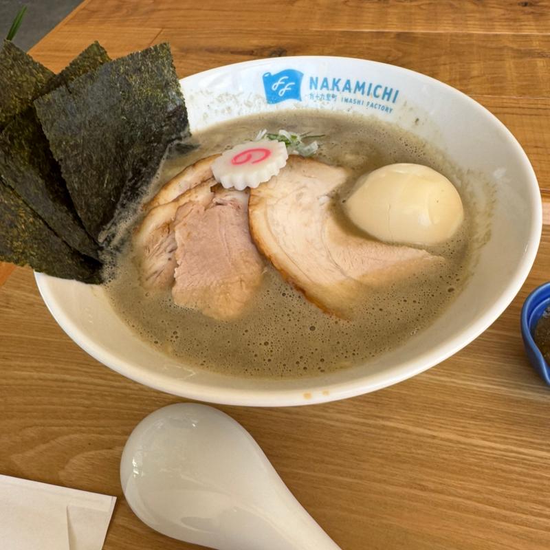 特製やさしい濃厚煮干そば(なかみち)