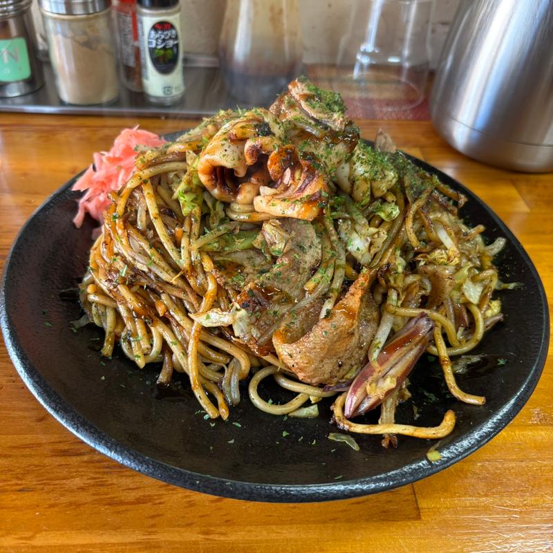 ミックス（豚・イカ）燒きそば(焼きそば専門 あづま商店)