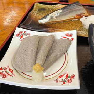 黒はんぺん(小川港魚河岸食堂 （こがわこううおがししょくどう）)