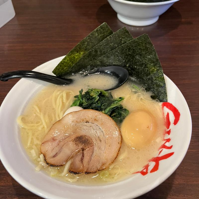 (横浜家系ラーメン 吟家 本店)