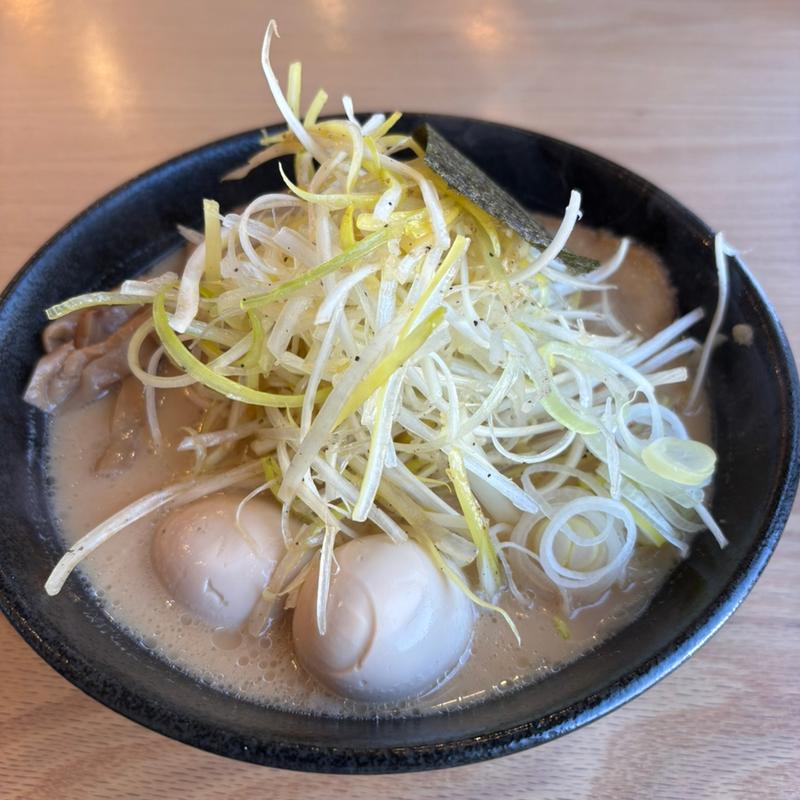 極豚骨らーめん(美豚 あきる野店)