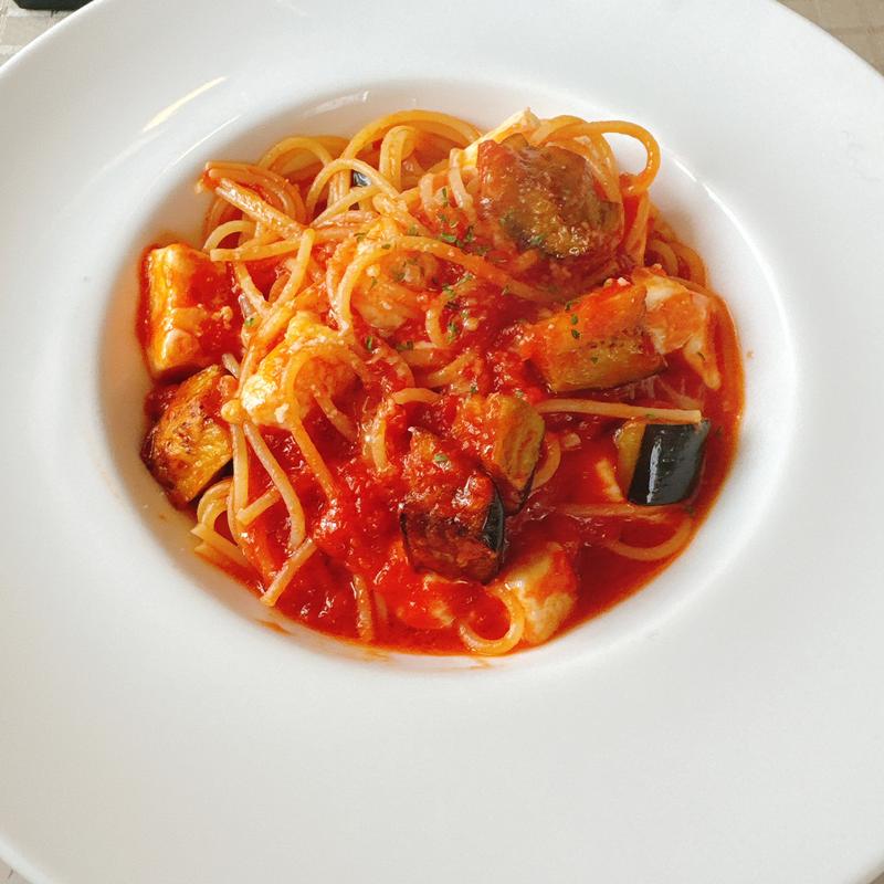 茄子とモッツァレラチーズのトマトパスタ(アランチョ )