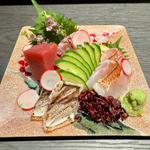 お造り3種+鮪赤身(鮨とおばんざい"寿愛"（ことあ）)