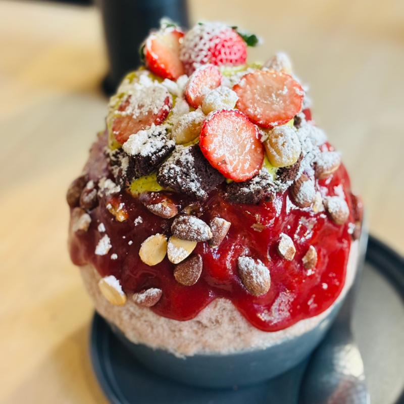 冬苺パフェ(DEMEKIN)