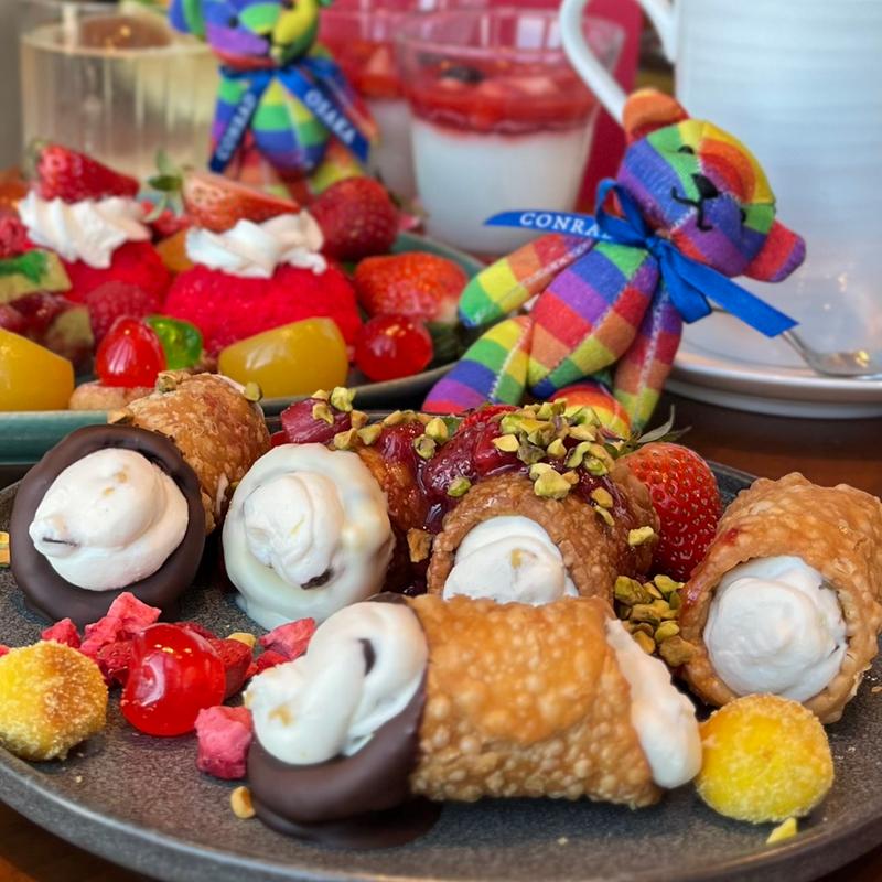 「ストロベリー de カンノーリ」シチリアンスイーツビュッフェ(アトモス・ダイニング)