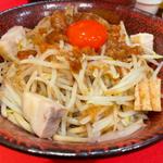 黒背脂まぜそば