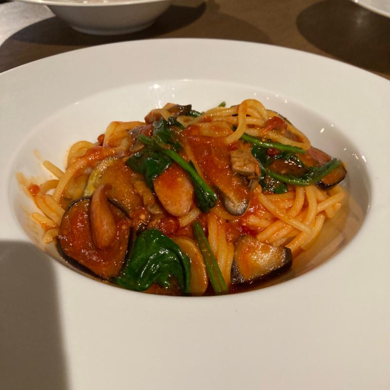 ナスとソーセージのピリ辛アラビアータ(パスタバル ドンピノキオ 大森店)