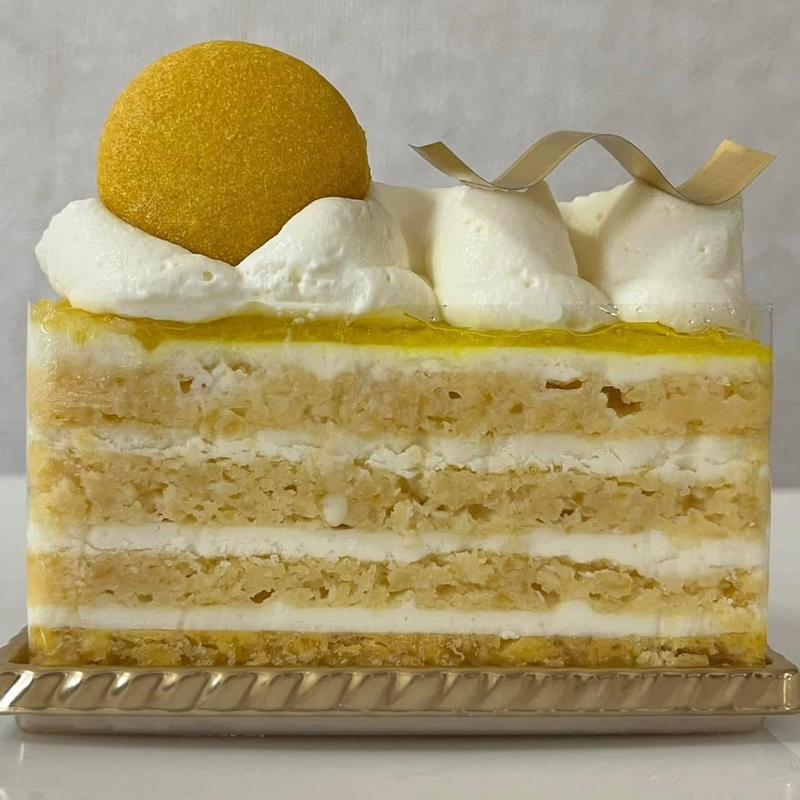 生レモンのオペラ(パティスリー ル・ネグレスコ Patisserie Le Negresco』)