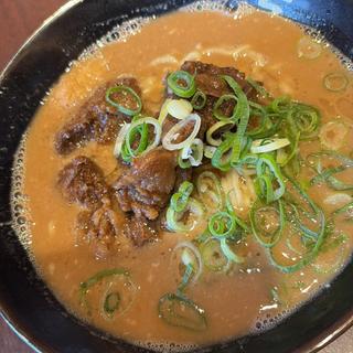 近江牛すじ煮込酒粕豚骨ラーメン