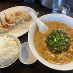 坦々麺餃子ライス(ラーメン竜屋 )