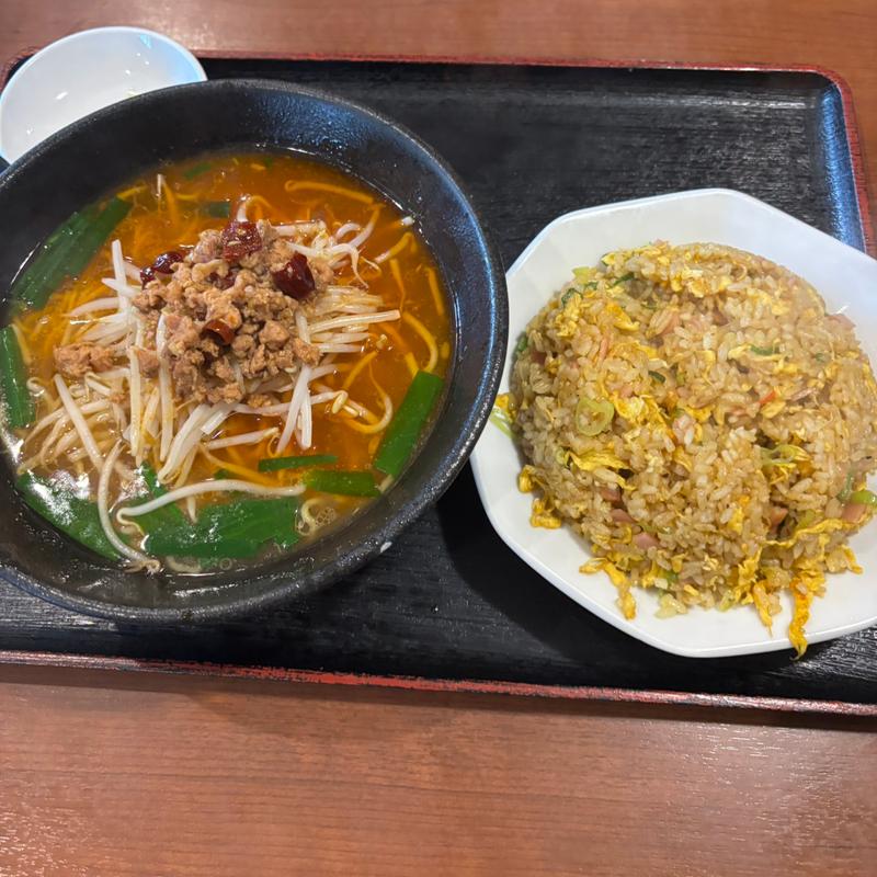 台湾ラーメンとカレー炒飯(上海菜館 喜福家)
