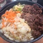 温かいうどん、大盛り、肉トッピング(自家製麺 うどん五葵（ITSUKI）)