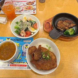 ガストフィット/若鶏スパイス タレカツ シーザーサラダ(ガスト 八千代大和田店 )