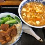 半酸辣湯麺と半魯肉飯(台湾料理 慶龍（チンロン）)