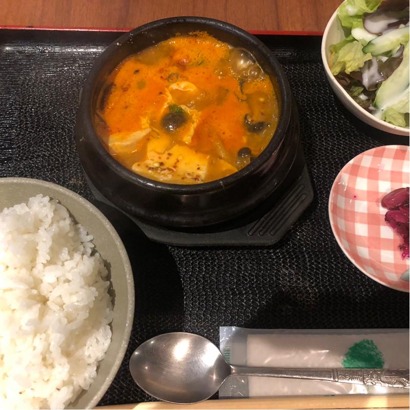 海鮮スンドゥブ(草思庵 チャング)