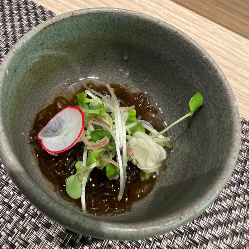 沖縄産もずく酢(鮓 くおん)