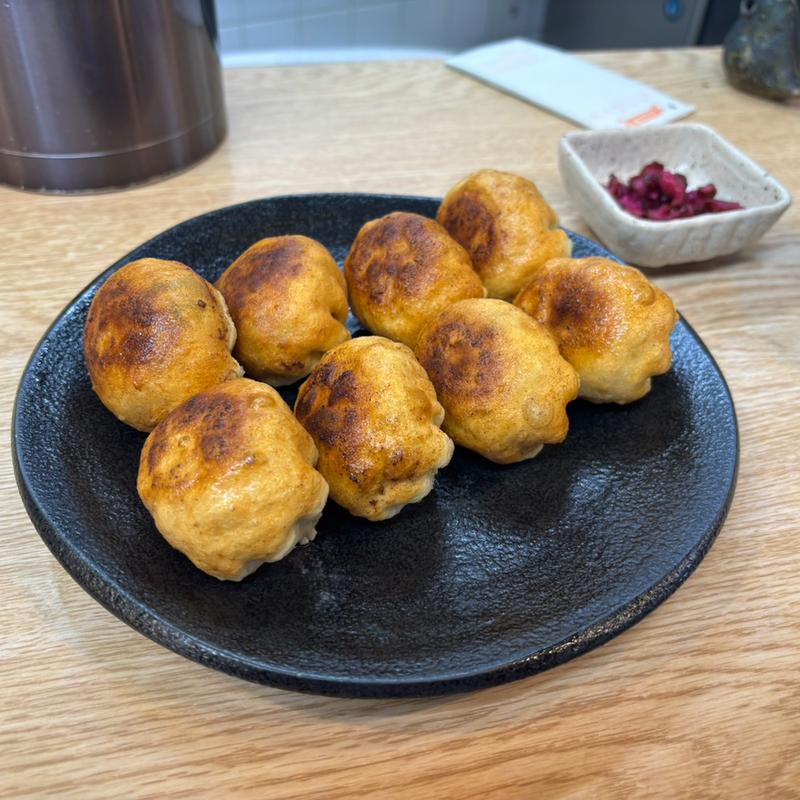 やき餃子8個(ホワイト餃子 はながさ 本川越店)