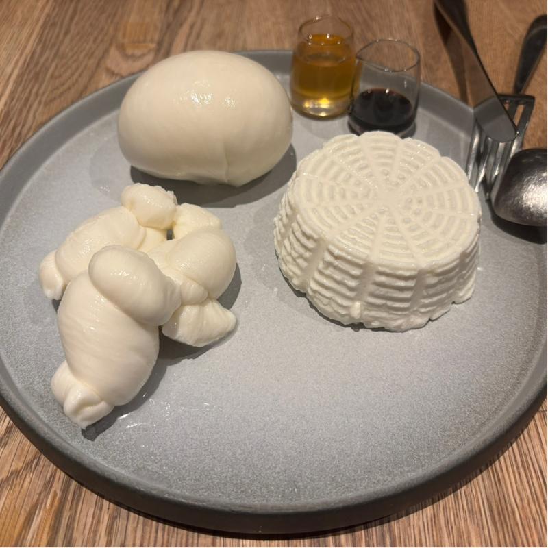 3種フレッシュチーズの盛り合わせ(GOOD CHEESE GOOD PIZZA)