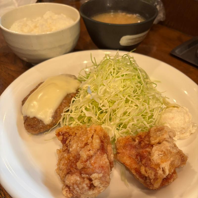 唐揚げチーズハンバーグ(キッチン大 新小岩１丁目店)