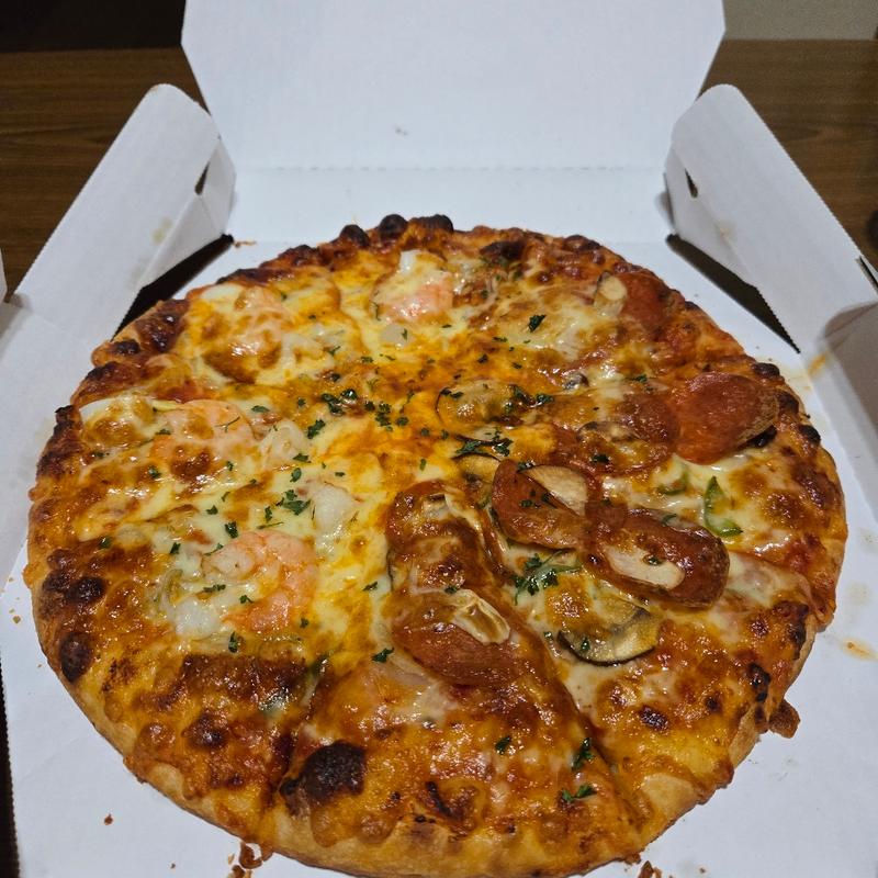 ガーリック・ボム&シーフードイタリア(ピザーラ 足利店)