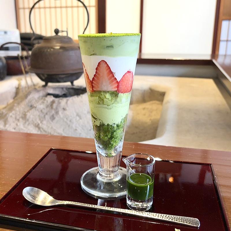 厳選抹茶パフェ(懐華樓 （かいかろう）)