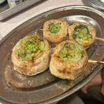 レタス巻き(串とメシにはサケキタル。天神親不孝通り店)