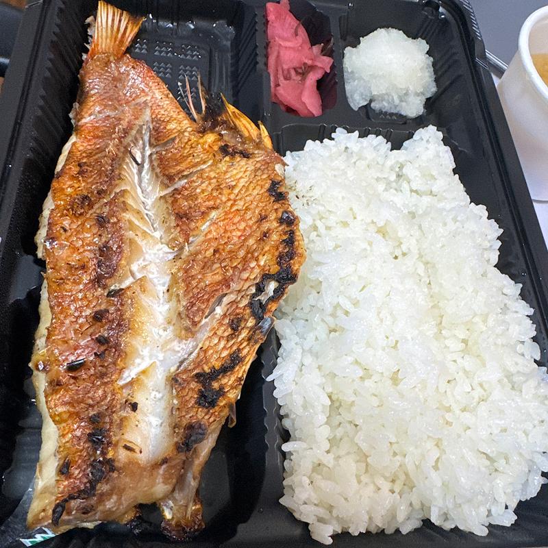 あかうお干物定食(炭火焼干物定食 しんぱち食堂 明治通り店)