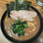 ラーメン 並(横浜家系らーめん 二代目武道家)