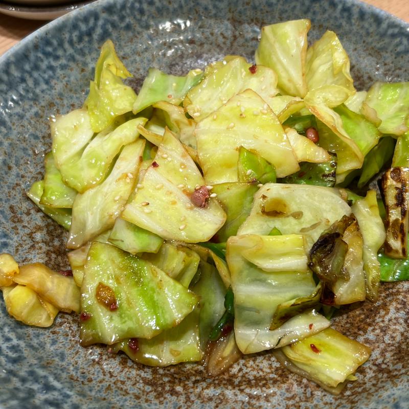 キャベツと酒盗の炒め物(梅乃宿温酒場 なんばウォーク店)