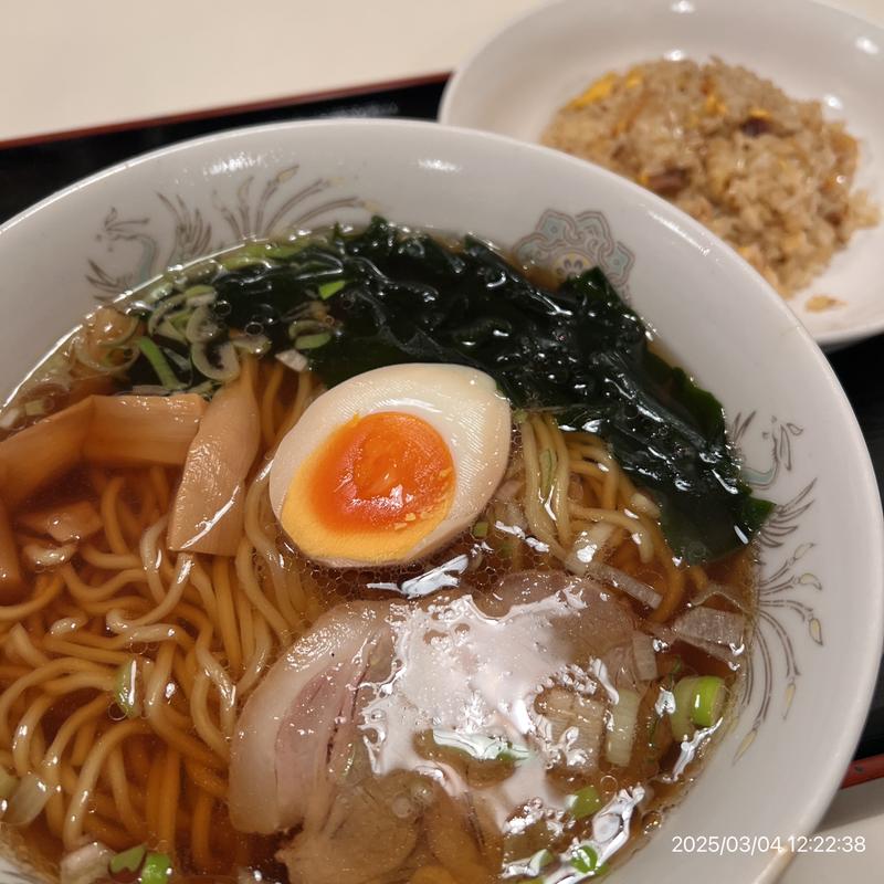 醤油らーめん&半チャーハン(興安楼)
