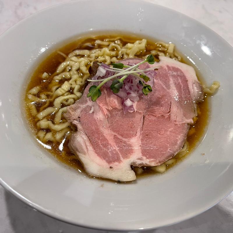 秋田 湯の台食堂監修 煮干し醤油ラーメン(福島屋 六本木店)