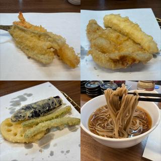 博多定食 (海老・魚介・イカ・豚ロース・野菜3種)(博多天ぷら なぐや 厚木店)