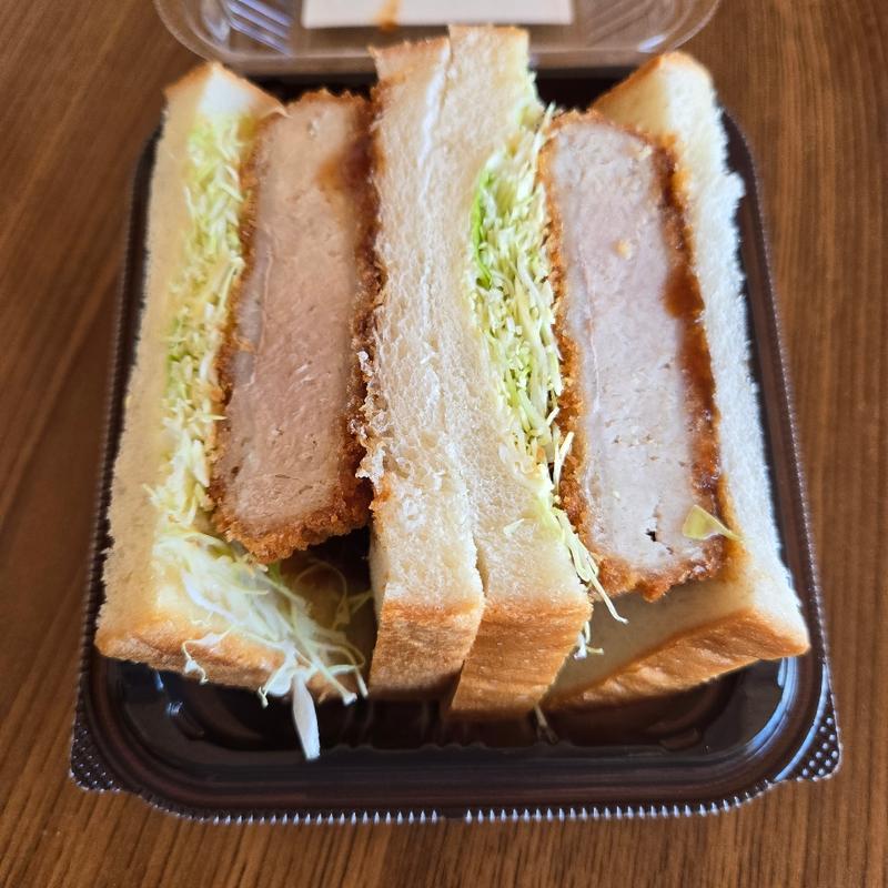 厚切りロースかつサンド(ローソン 足利八幡東店)