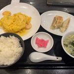 海老と玉子炒め定食(餃子の安亭高田馬場店)