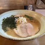 こく旨煮干しラーメン(麺屋下北)