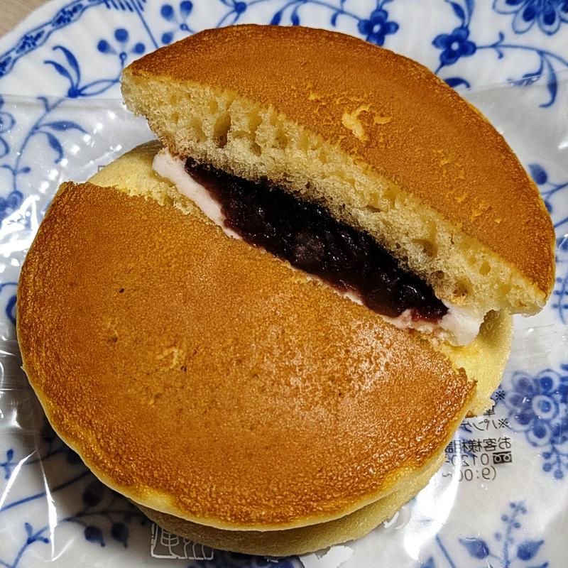 国産バターと自家炊き餡のパンケーキ(シャトレーゼ イトーヨーカドー武蔵小杉駅前店)