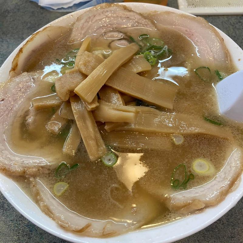 らーめん 大盛 焼豚多し(味楽)