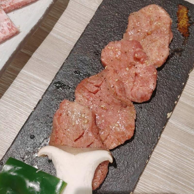 厚切り特上牛タン(焼肉 三水苑 広瀬通り)