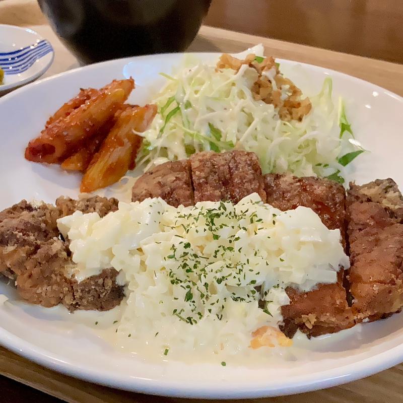 豚カラ定食(豚屋食堂)