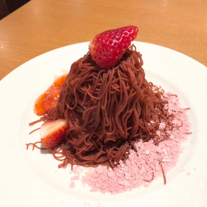 いちごのしぼりたてモンブラン(ココス 足立保木間店)