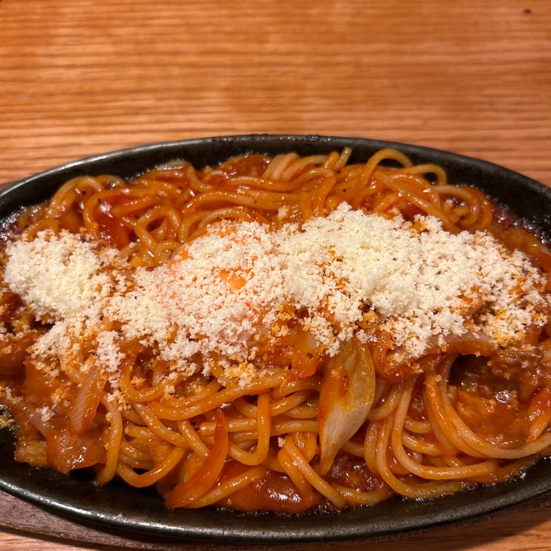 鉄板ナポリタン(炭火居酒屋 炎 すすきの アーバンビル店)