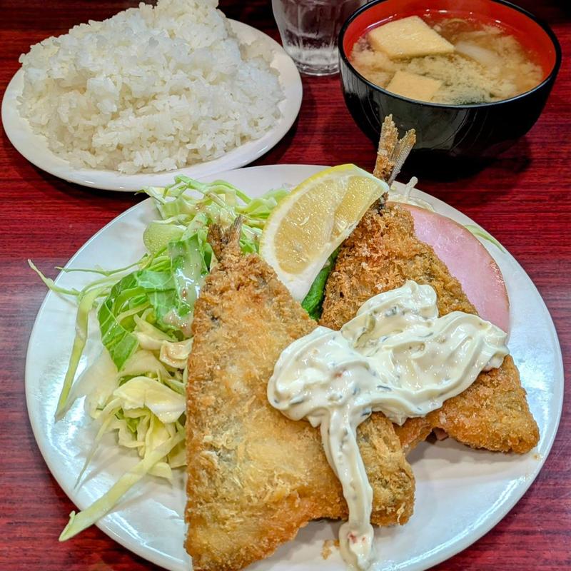 アジフライ定食(炉端レストラン ボア)
