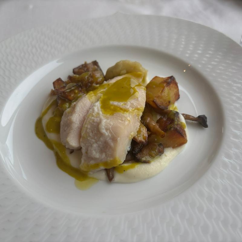 信玄鶏の胸肉のポワレ(コントラスト contrast)