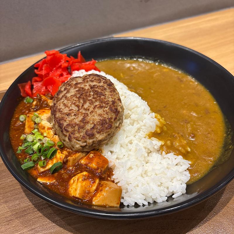 麻婆飯とC&Cカレー(カレーショップ C＆C 新線新宿店 （カレーショップ シー・アンド・シー）)