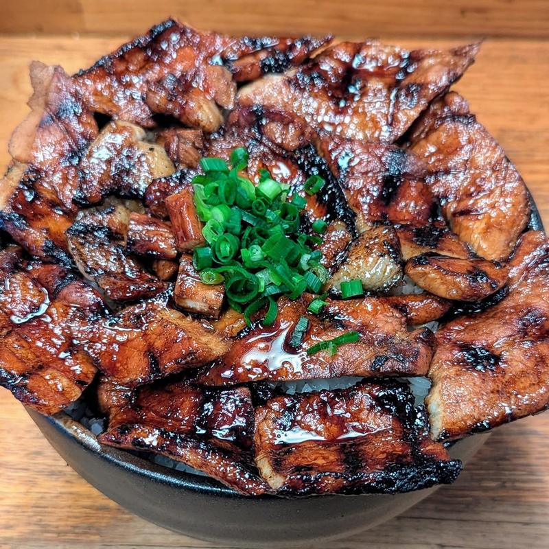 (炭火豚丼 豚野郎)